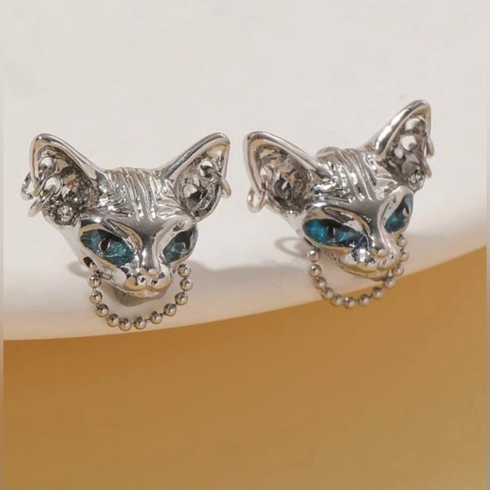 “Punk Bastet” Egyptian Goddess Sphynx Feline Hairless/Shorthair Cat Steel Studs - Picture 15 of 16